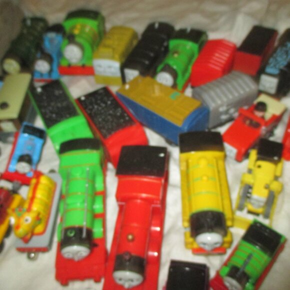 Thomas Tank Engine Huge Lot Metal Die Cast & Plastic Trains Plus Plastic Track - Picture 9 of 9